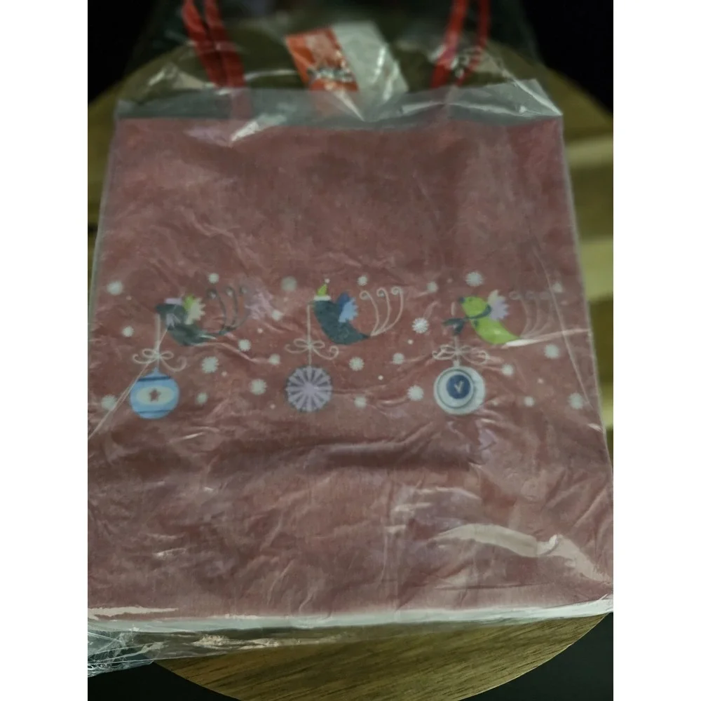 Vintage Liz Claiborne Christmas Vinyl Lunch Tote Cosmetic Counter‎ Giveaway